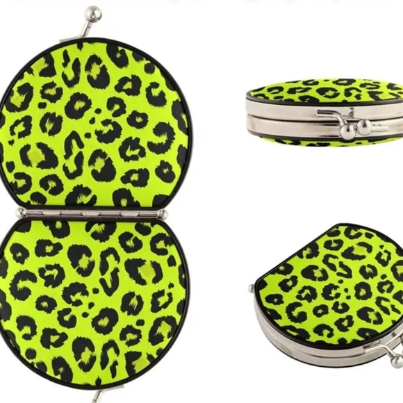 Leopard Print Compact Mirror - Picture 3 of 5